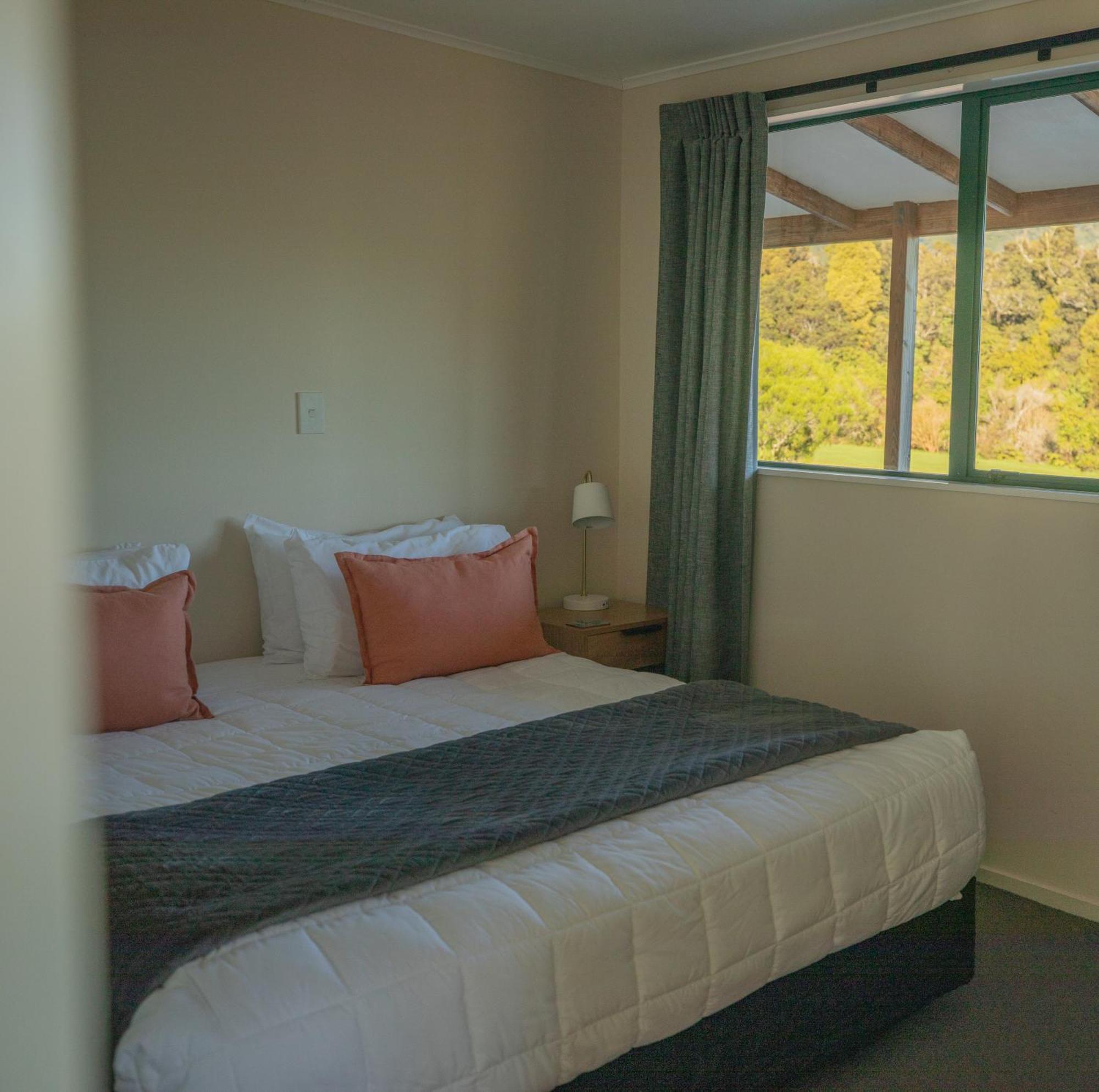 Rainforest Motel Fox Glacier Exterior photo